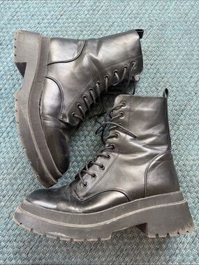 New Look Black Lace-Up Platform Combat Boots